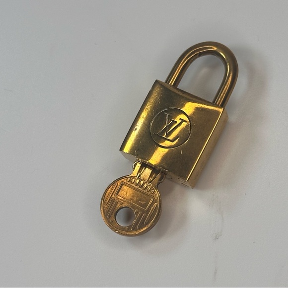 Louis Vuitton Vintage Gold Lock and Key #214 - Picture 5 of 8